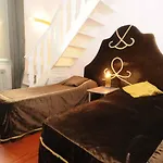 Ognissanti 33